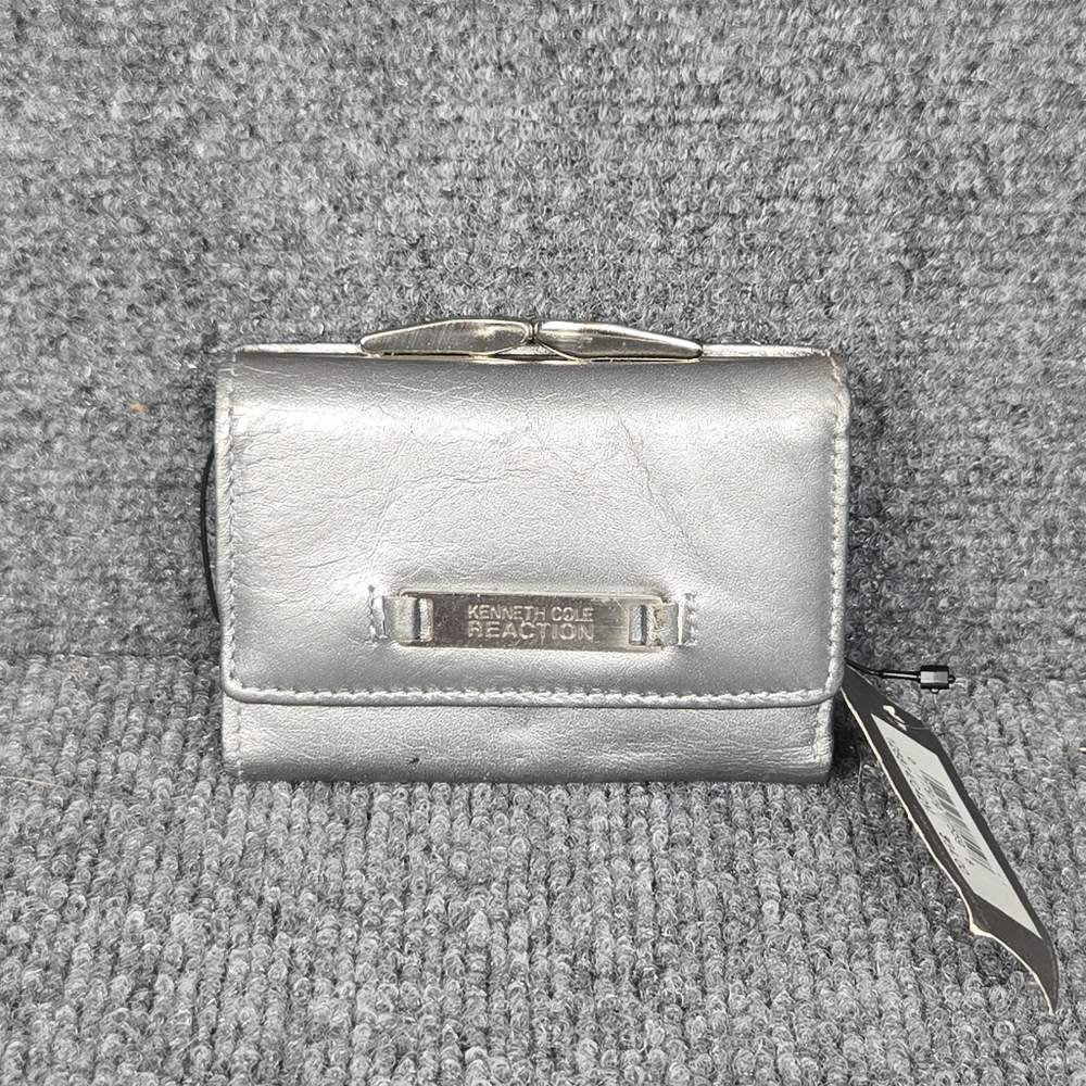 Kenneth Cole Reaction Silver Wallet